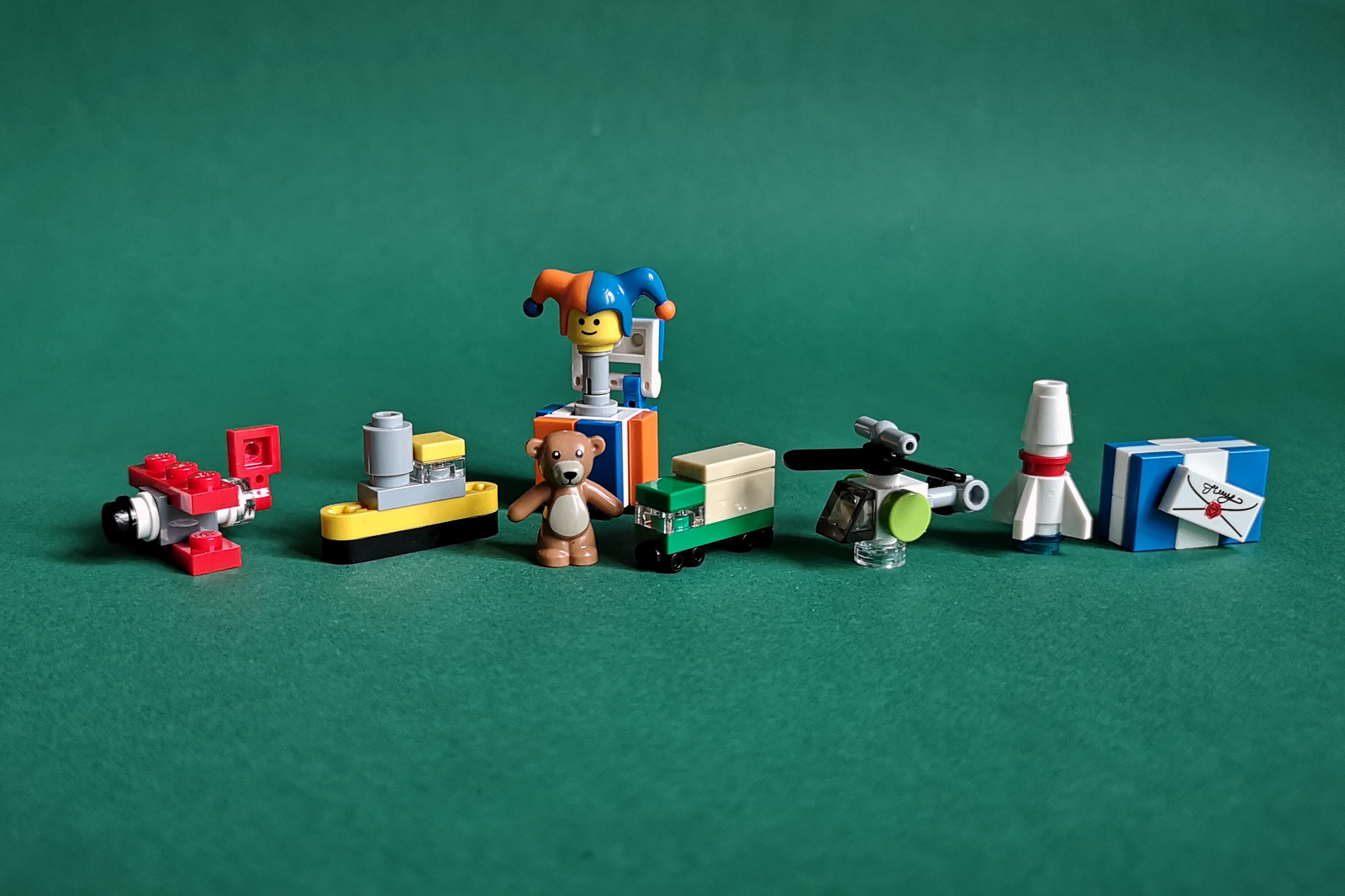10249 LEGO Set Geschenke Gifts Großaufnahme
