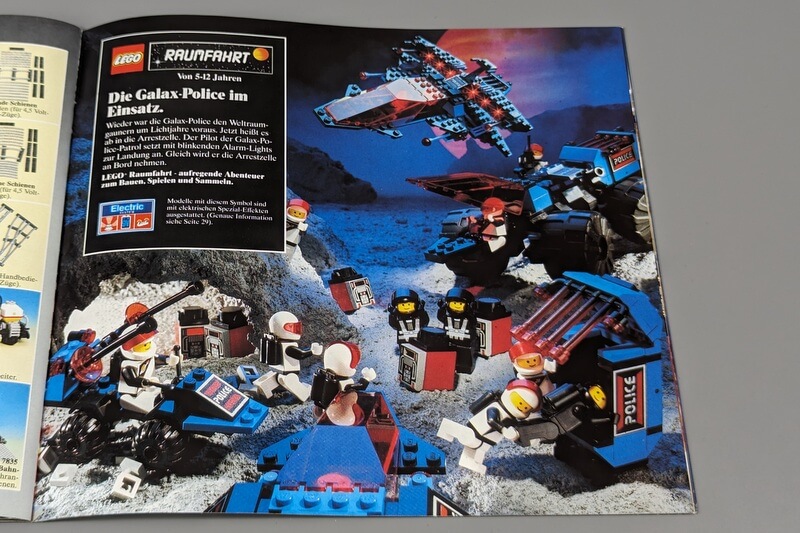 Auf Seite 35 siehst Du ein schönes Diorama mit Sets aus der Space-Police-1-Serie von Lego.