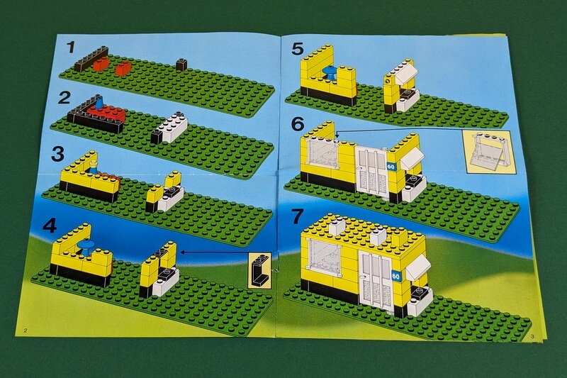 Die Bauschritte 1 bis 7 zeigen, dass bei diesem Set ganz viele klassische Lego-Bausteine verwendet werden.