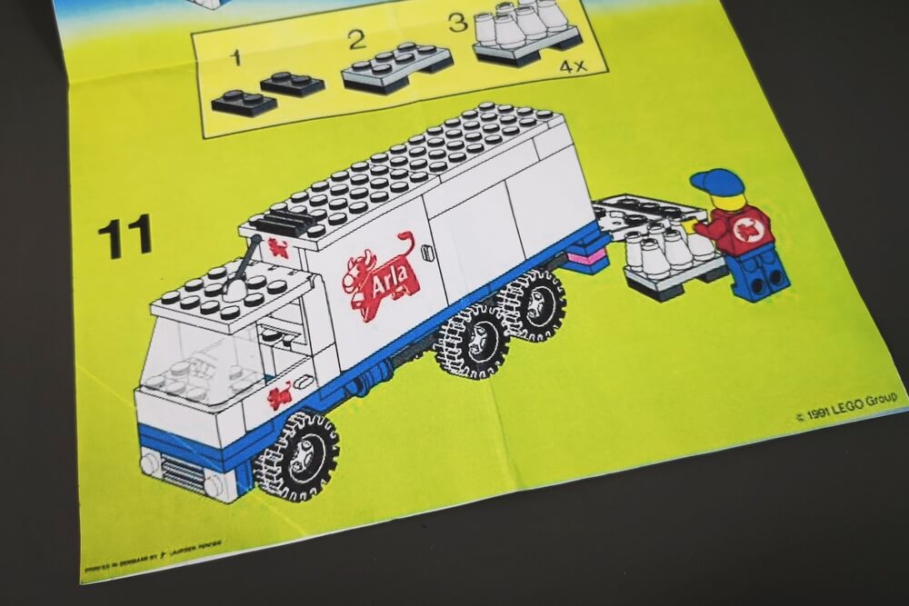 Der letzte Bauschritt des LEGO-Arla-Trucks.