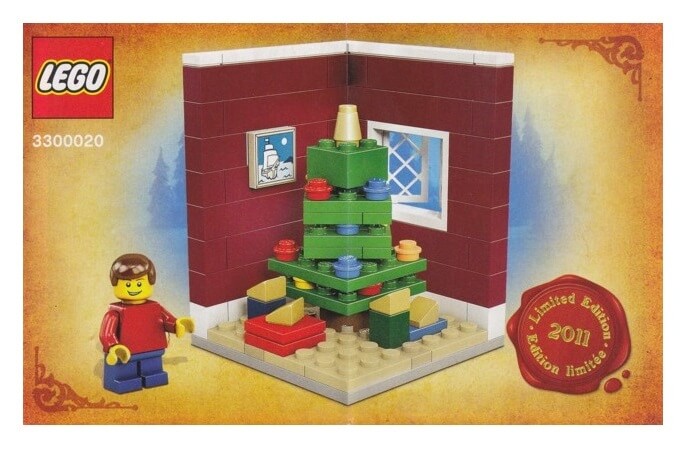 Lego-Set 3300020 zeigt einen kleinen Jungen vorm Weihnachtsbaum.