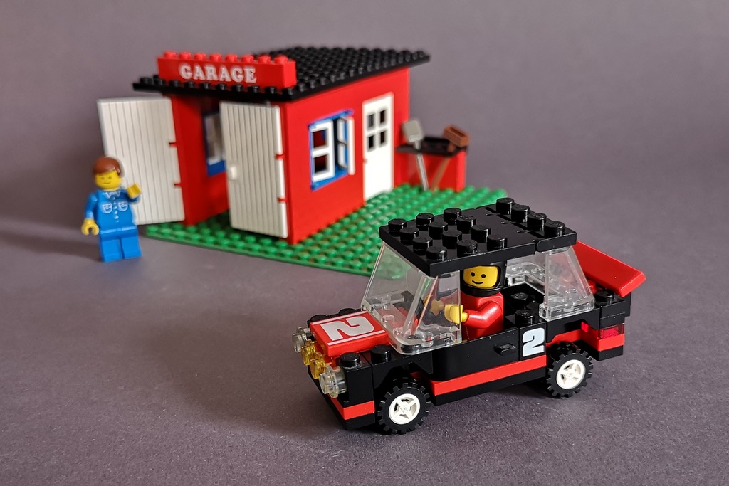 lego-361-garage-mit-auto