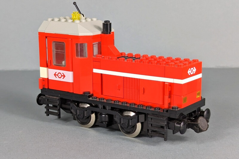 Diesel-Lokomotive aus Lego-Steinen.