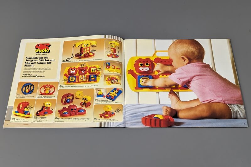 Die Seiten 4 und 5 um Lego-Katalog von 1990 sind die Startseiten in die Duplowelt der damaligen Zeit.