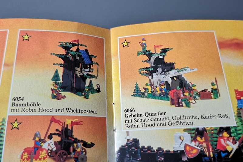 Blick in den Lego-Katalog von 1988 auf die Burgen-Seite.
