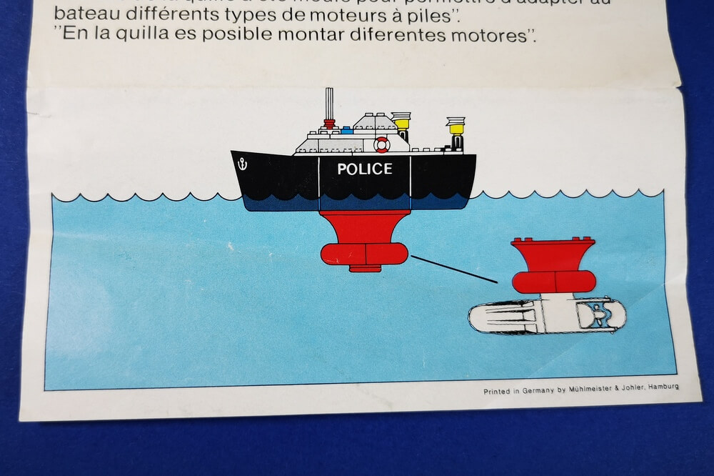 Die Anleitung gibt Tipps, was zu beachten ist, wenn man das Lego-Schiff mit in die Wanne nehmen möchte. Es gibt auch Motoren dazu. 