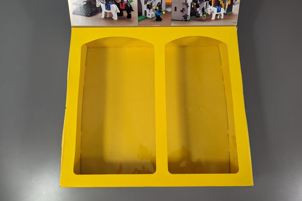 Typisches Sichtfenster einer alten Lego-Box aus den 80er-Jahren.