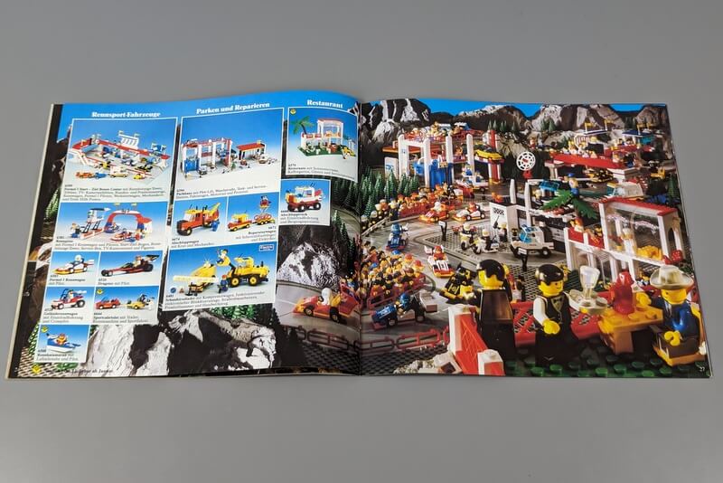 Die Seiten 26 und 27 aus dem Lego-Katalog von 1990 zeigen viele schöne Stadt-Sets.