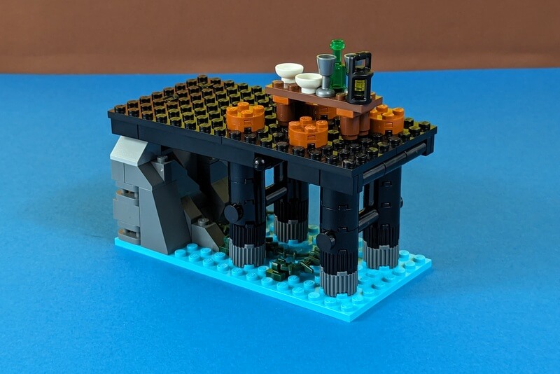Lego-Steg, den man an die Festung stecken kann.